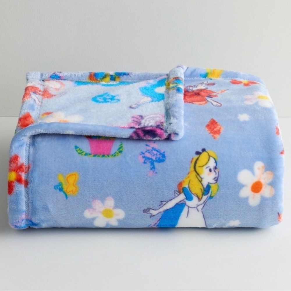 Disney’s “Snow White” Oversized Supersoft Printed Plush Throw Blanket (NWT)